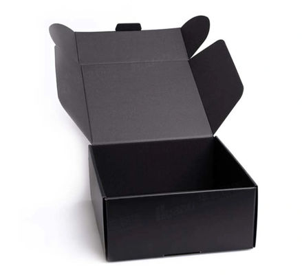 Boîte imprimée d'emballage de cadeau de papier d'habillement de marque, boîtes de expédition se pliantes ondulées d'annonce