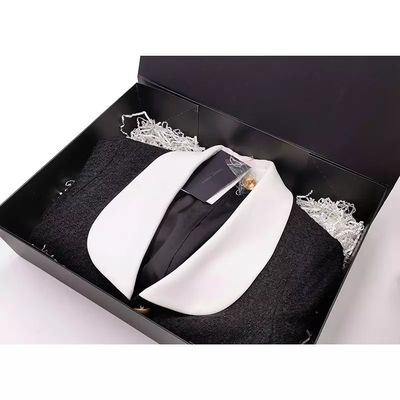 Deboss vêtx le GV magnétique noir biodégradable de empaquetage de boîte-cadeau de boîte