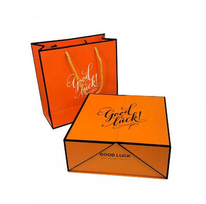 Boîte-cadeau gravant en refief d'aimant de boîte d'emballage de médecine de carton rigide
