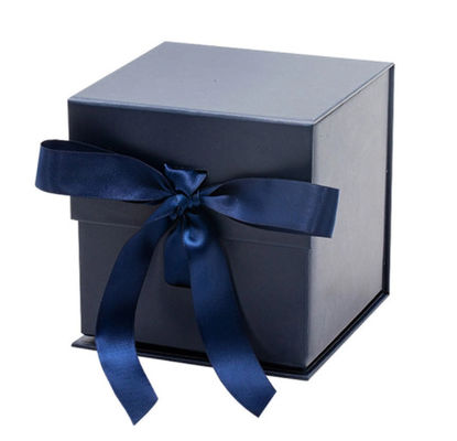 Boîte-cadeau magnétique pliable écologique de fermeture de caisses d'emballage de carton avec le ruban