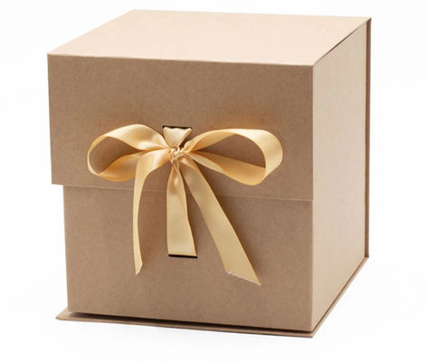Boîte-cadeau magnétique pliable écologique de fermeture de caisses d'emballage de carton avec le ruban