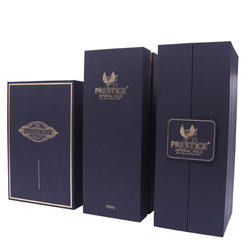 L'emballage ROYAL de whiskey de VODKA de boîte-cadeau de bouteille de vin enferme dans une boîte la stratification brillante