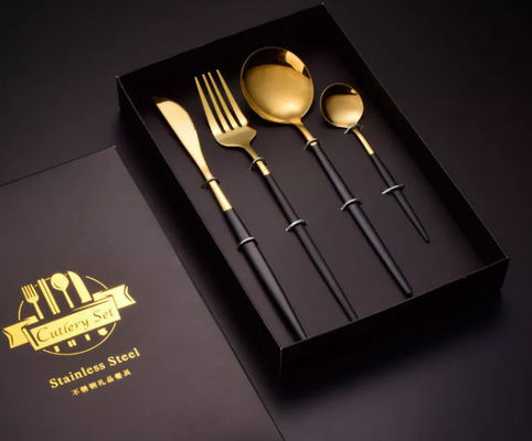 Boîtes de empaquetage de vaisselle de vaisselle plate avec la cuillère et la fourchette de l'acier inoxydable 410