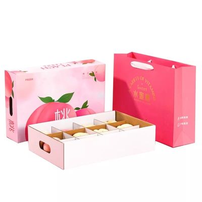 L'emballage en carton ondulé de fruit enferme dans une boîte vernir des caisses d'emballage d'Apple