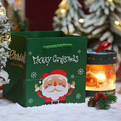 Forme cuboïde de boîte de réveillon de Noël de carton recyclable pour le cadeau de T-shirt