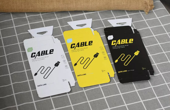 Caisses d'emballage de l'électronique de CMYK gravant le produit alimentaire en refief Logo Printed Cardboard Boxes