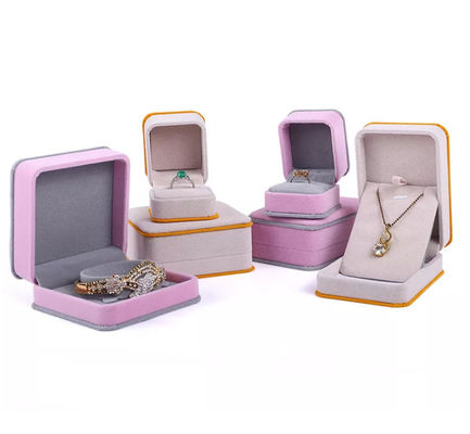 Boîte à bijoux ISO9001 de velours d'OEM Ring Necklace Packaging Box Pink