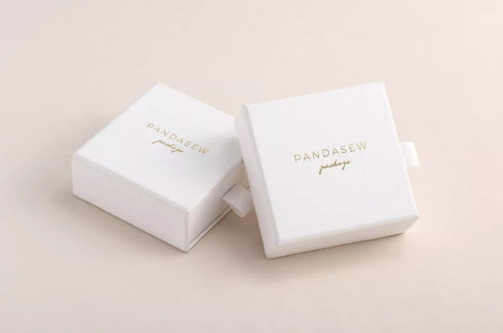 Papier de carton de Deboss de boîte d'emballage de bijoux de bracelet de PandaSew