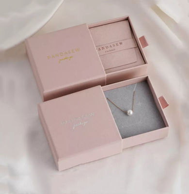 Papier de carton de Deboss de boîte d'emballage de bijoux de bracelet de PandaSew